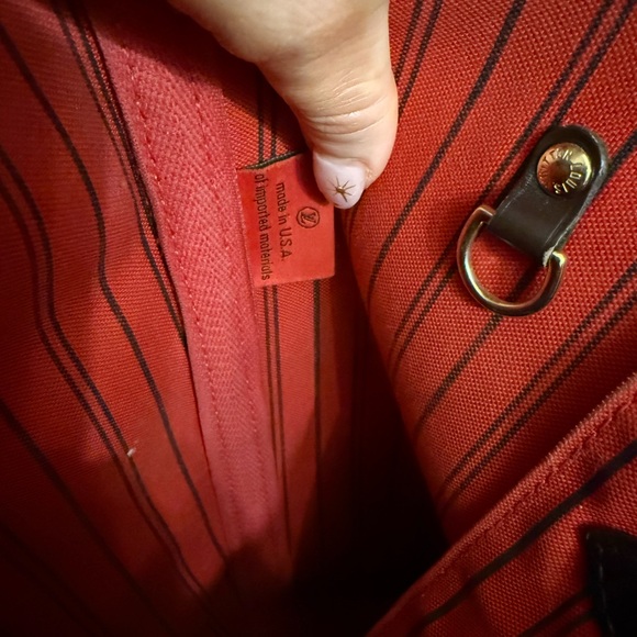 Louis Vuitton MM Neverfull - Picture 12 of 13